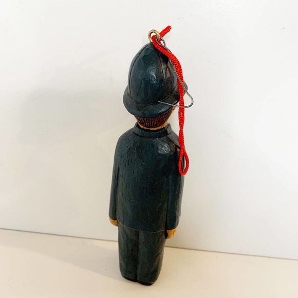 Kurt Adler Policeman Ornament Christmas Tree Blue Carved Look Resin 5.5” Cop VTG - Picture 4 of 6